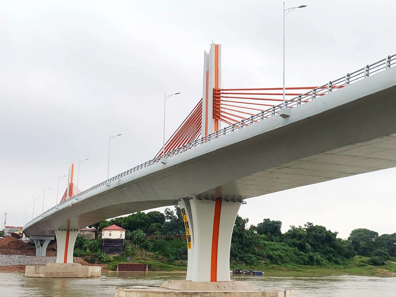 Vinh Phu Bridge, Vietnam